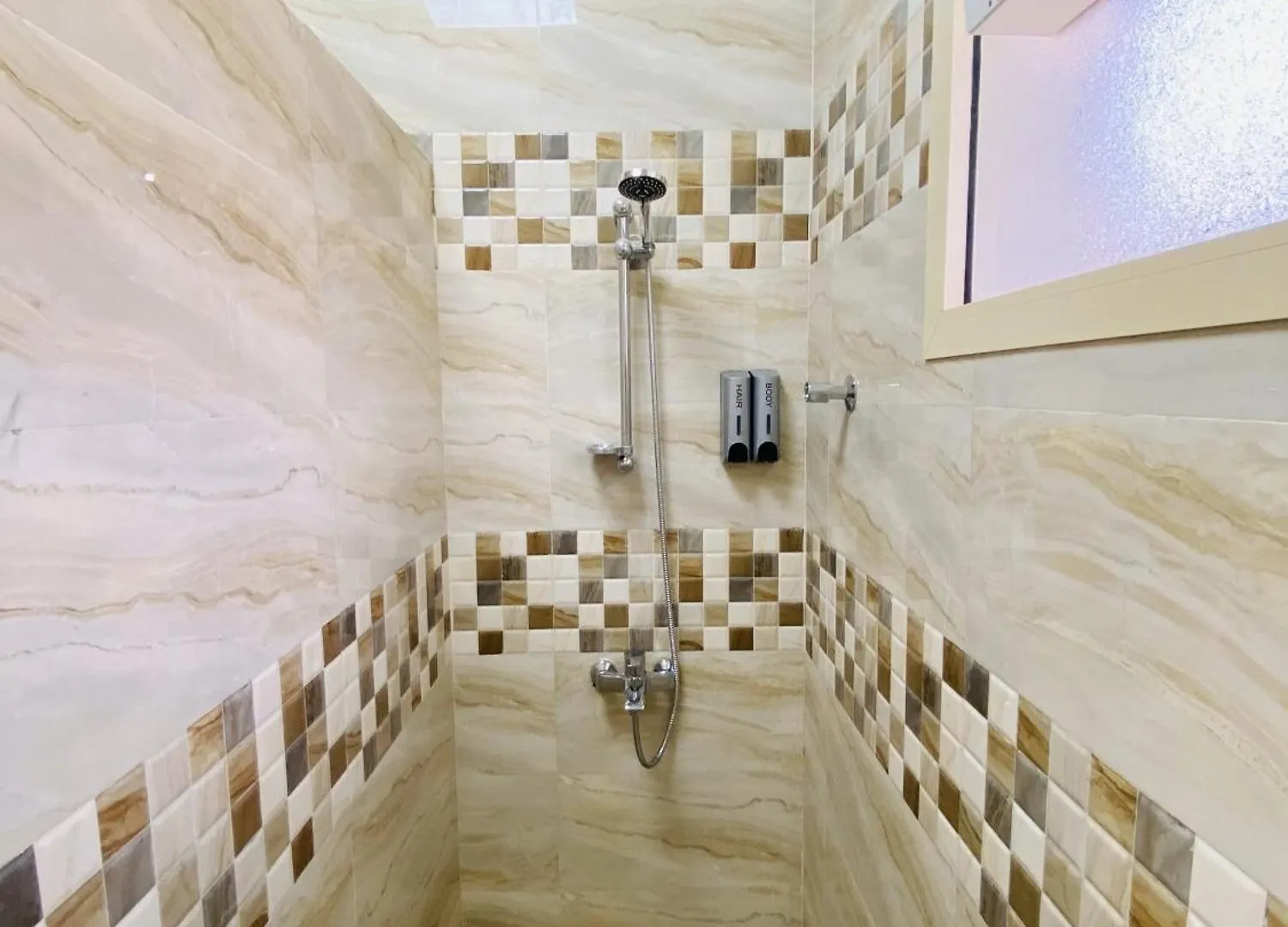 Ek Homes Ras al-Khaimah Inn